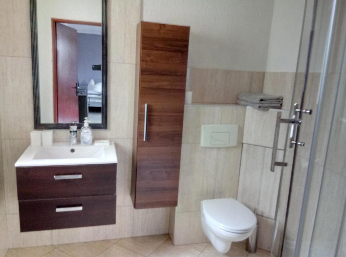 Apartamenty Krzywe Okna เจโลนากูรา ภายนอก รูปภาพ