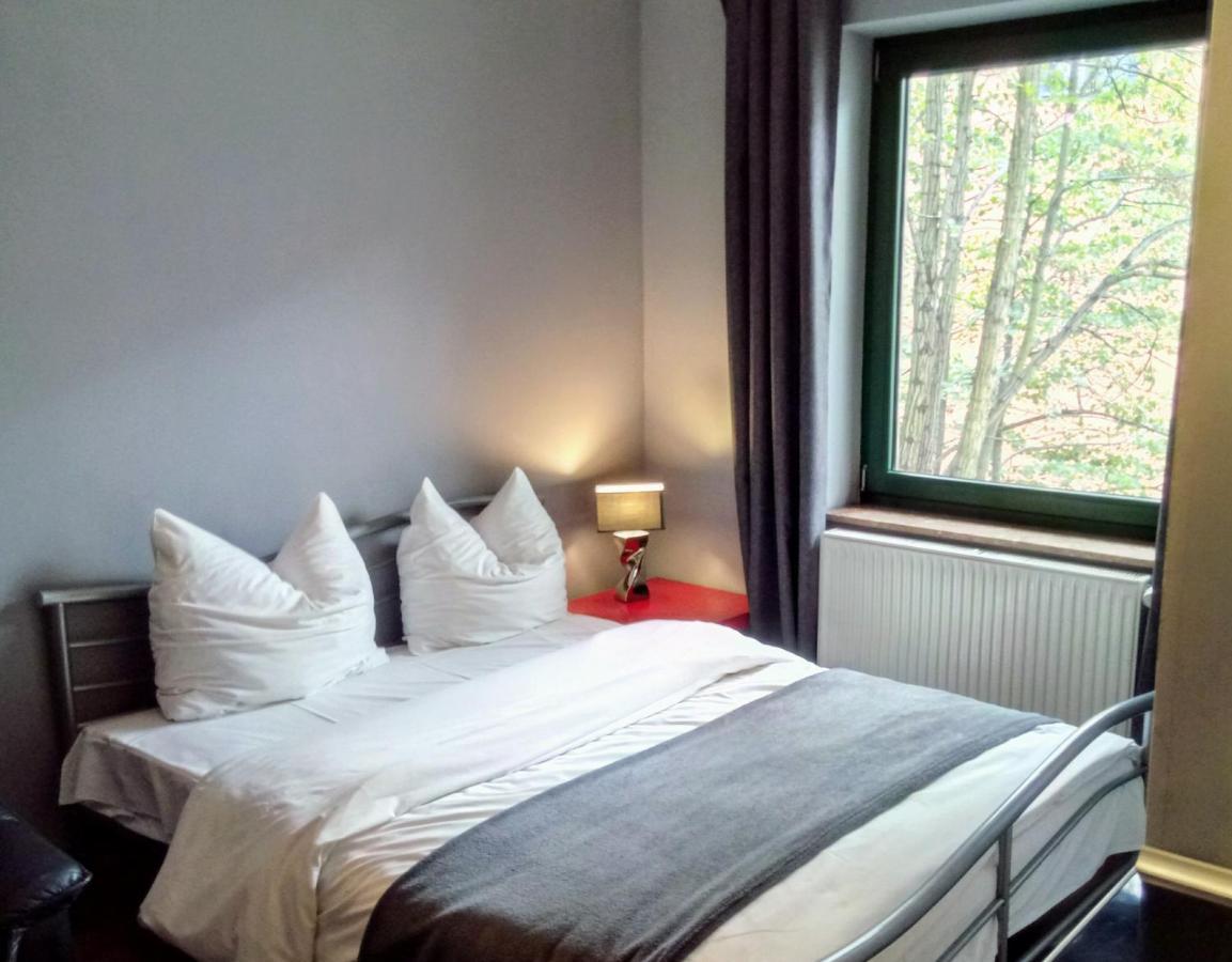 Apartamenty Krzywe Okna เจโลนากูรา ภายนอก รูปภาพ